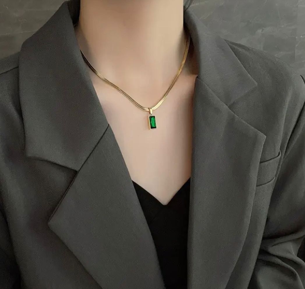 GREEN CUBIC ZIRCONIA CZ FLAT SNAKE CHAIN NECKLACE