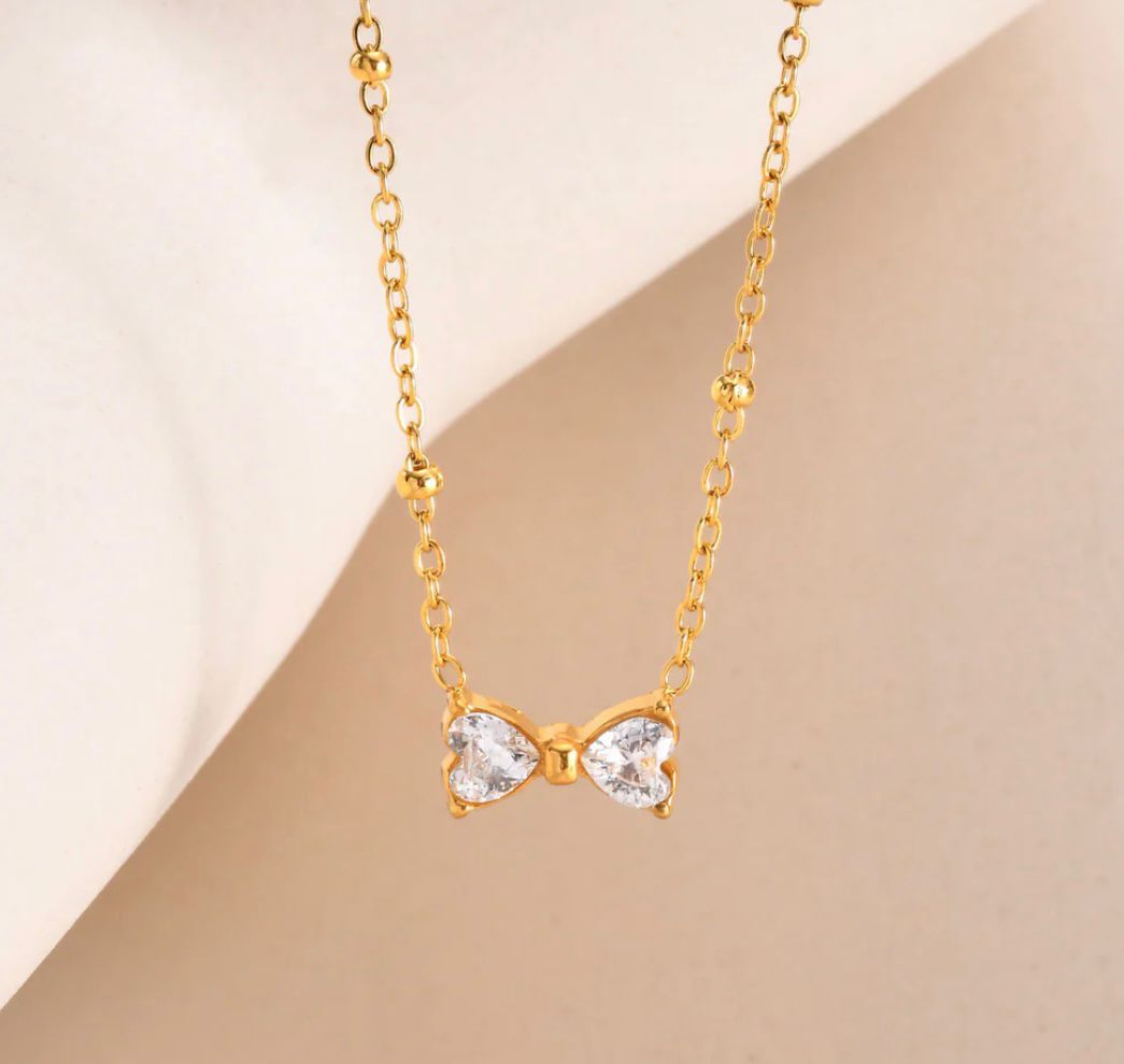 MINIMAL BOW BEADED NECKLACE