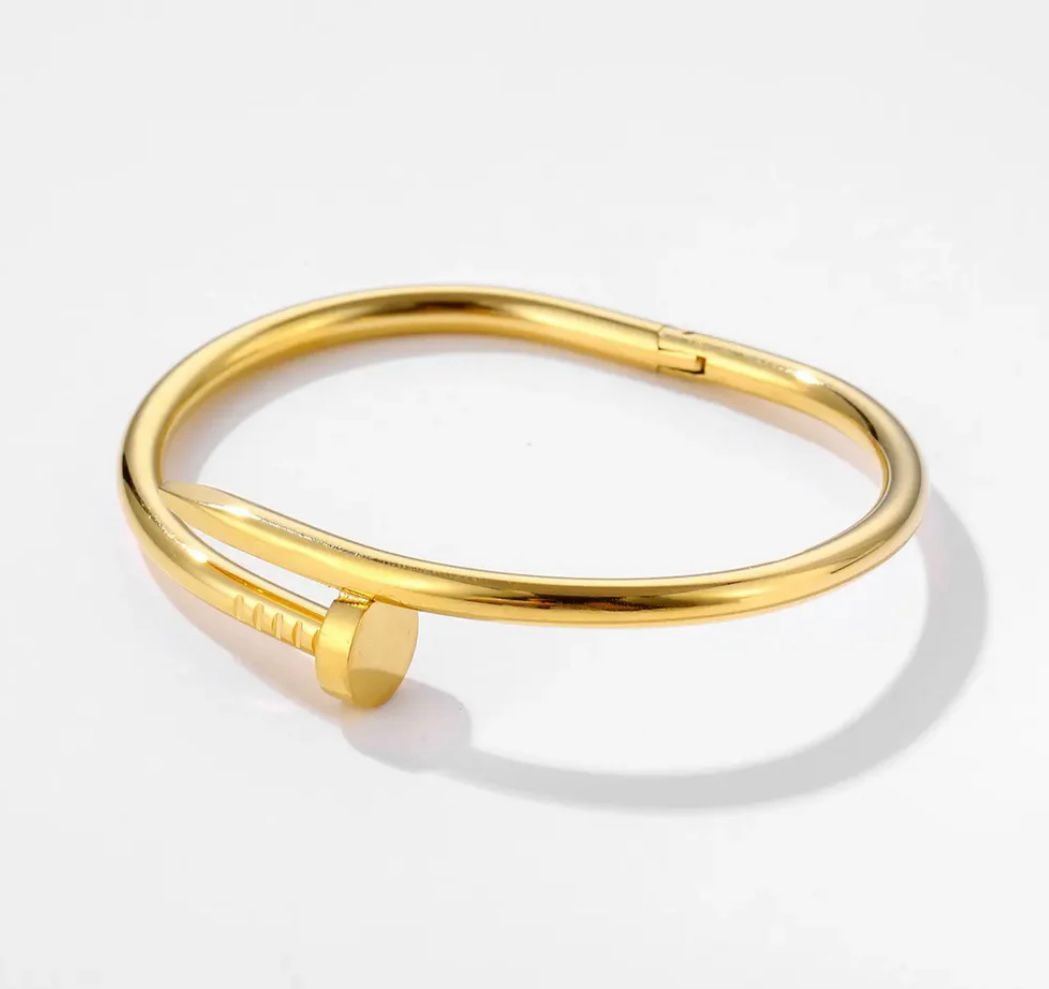 CLASSIC NAIL ANTI TARNISH GOLD PLATED BRACELET