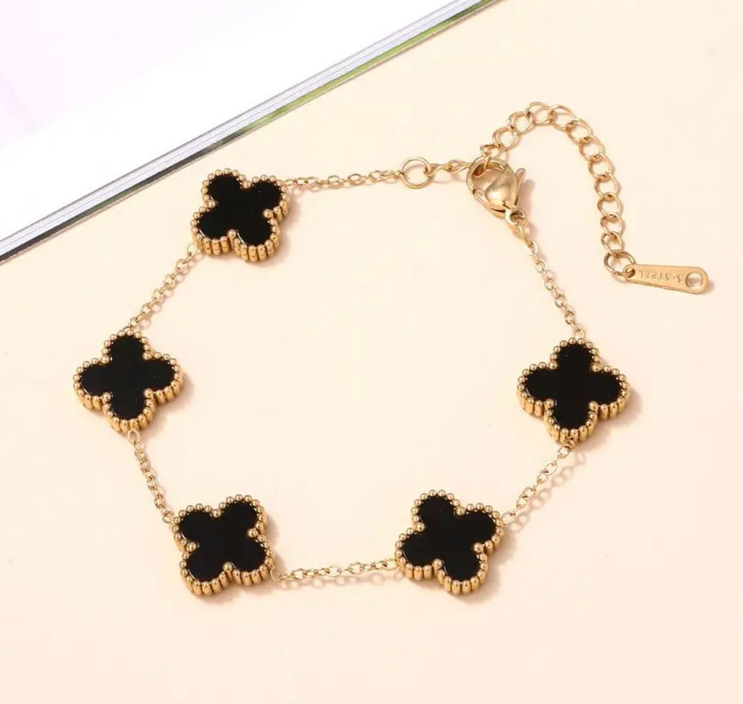 BLACK LUCKY CLOVER BRACELET