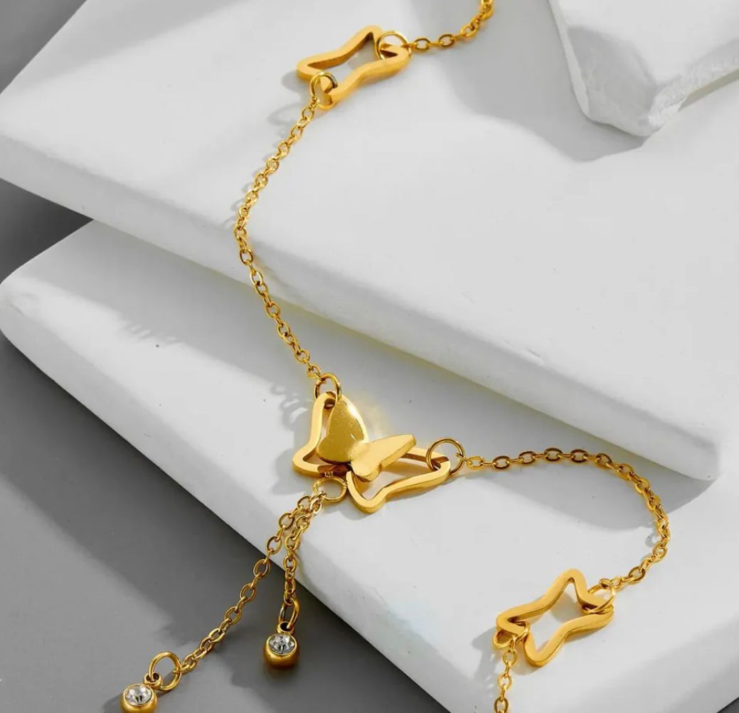 BUTTERFLY HOLLOW CHARM BRACELET
