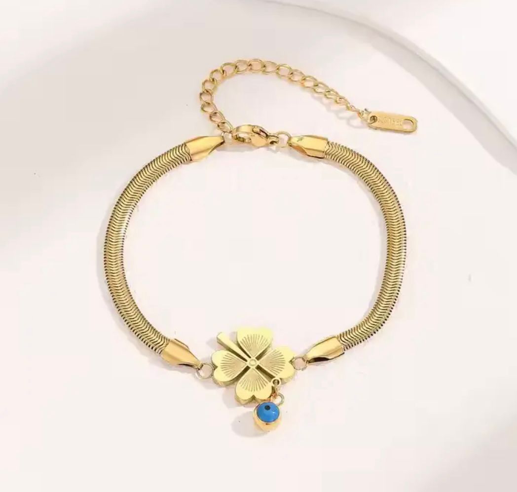 EVIL'S EYE LEAF CHARM SNAKE CHAIN BRACELET