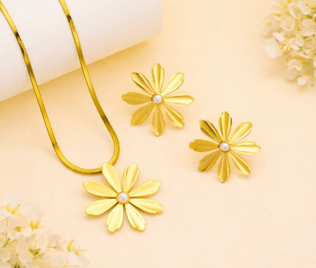 ANTI - TARNISH GOLD FLORAL NECKLACE &amp; EARRINGS SET