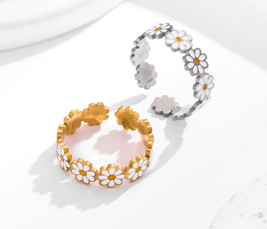 DAISY BLOOM ANTI-TARNISH ADJUSTABLE RING