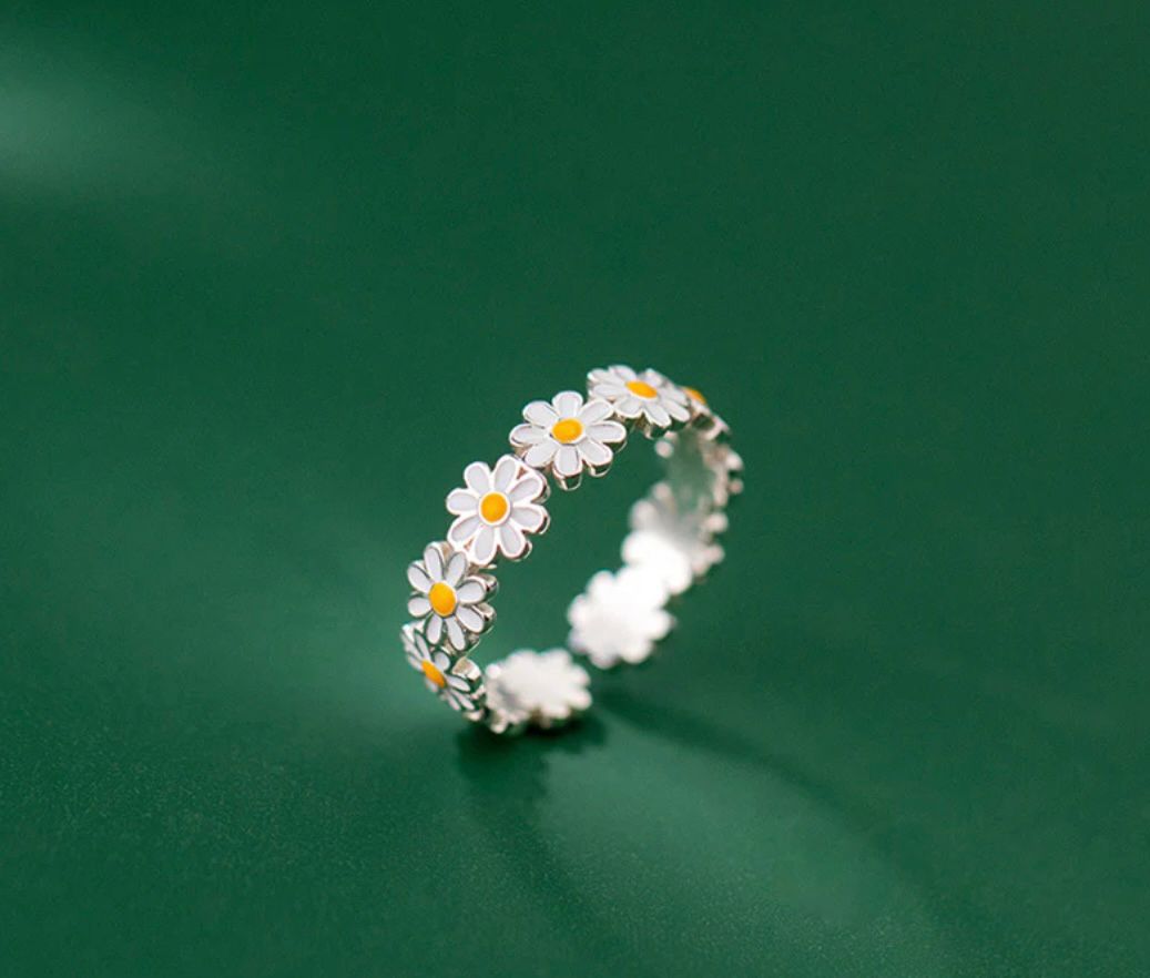 DAISY BLOOM ANTI-TARNISH ADJUSTABLE RING